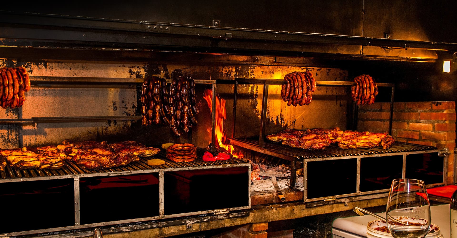 Parrilla a lenha do El Quincho del Tío Querido